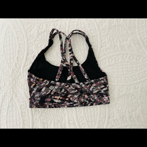Size 2 Lululemon sports bra - Picture 2 of 2